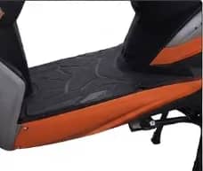 Spacious Footboard