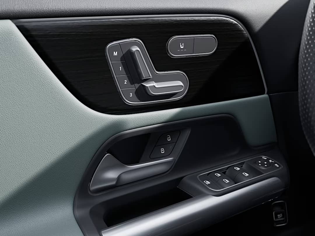 Driver's Seat Electrically Adjustable With Memory Function
