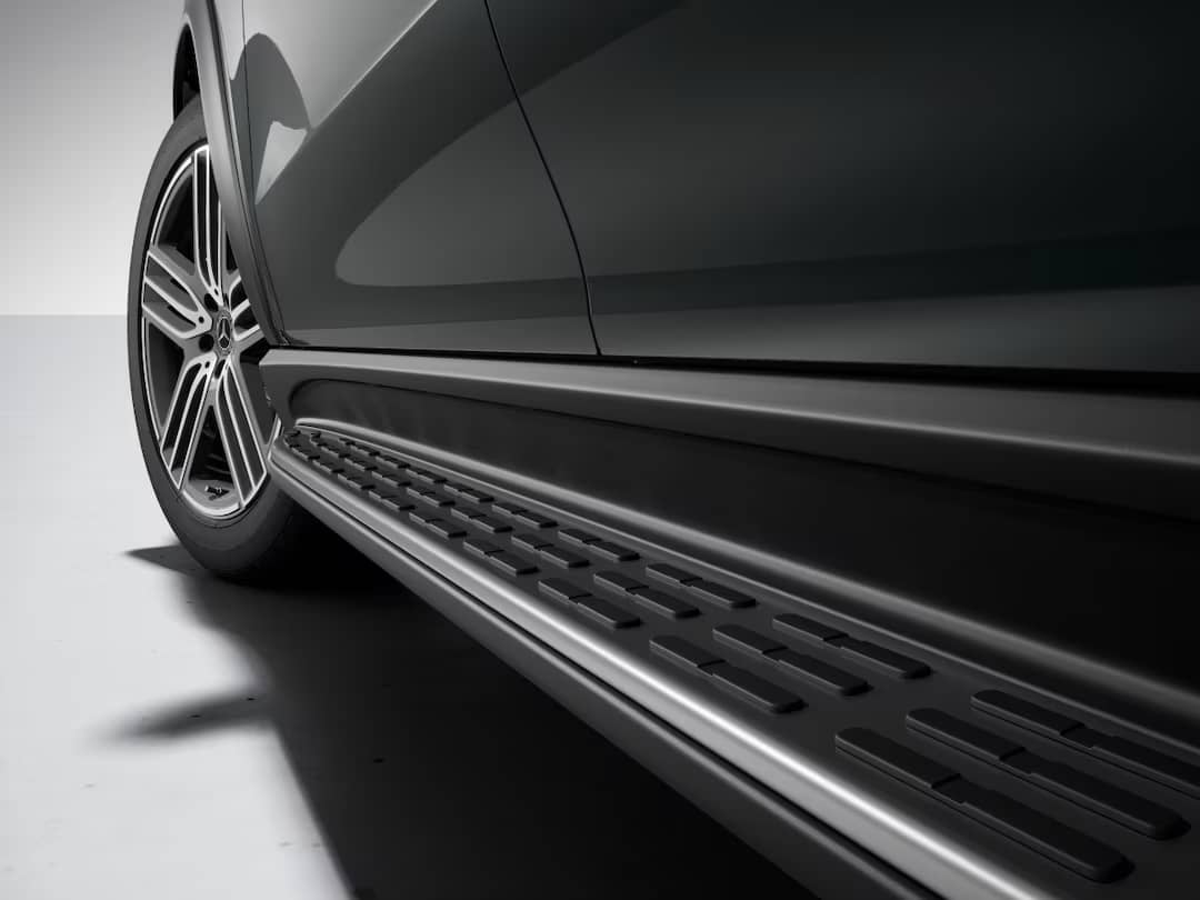 Running Board In ALU- Appearance With Rubber Studs