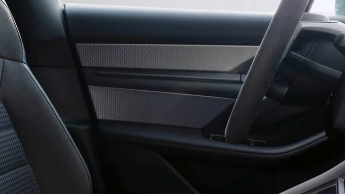 Aluminium Prism interior package.