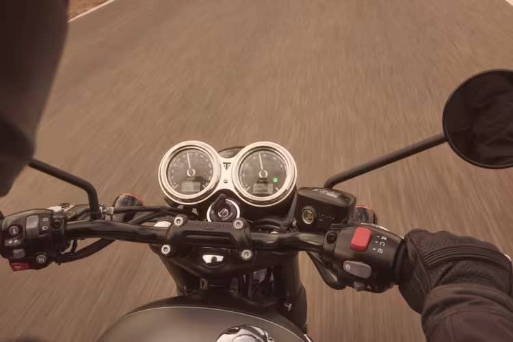 Twin-Pod Instrument Cluster