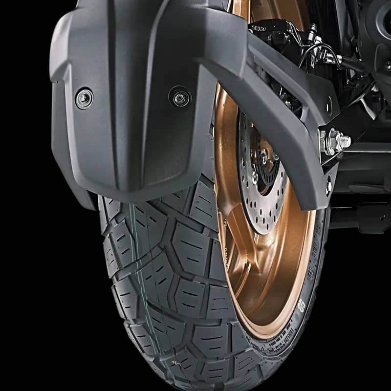 Block Pattern Tubeless Tyres