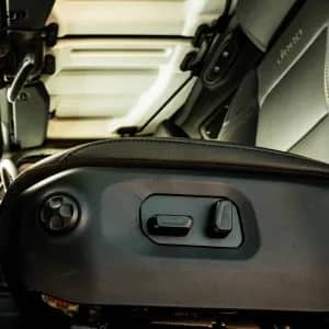 Dynamic Power Seats