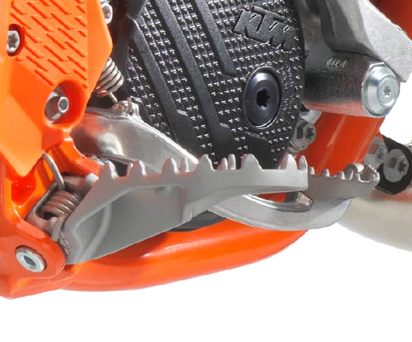 Footpegs