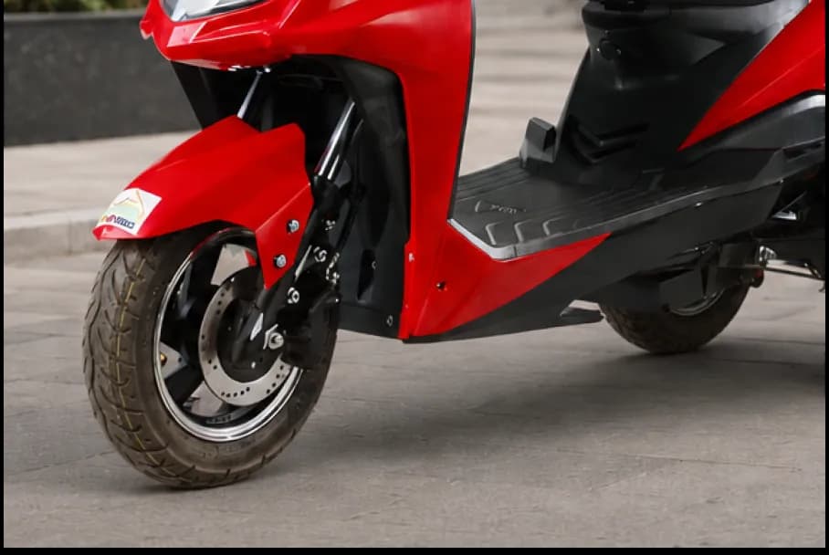 Amo Mobility Jaunty 3W Front Disc Plate View