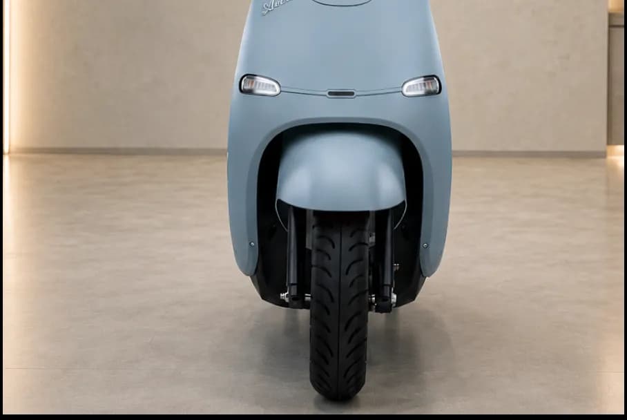 Avera Retrosa Lite E Front Tyre View