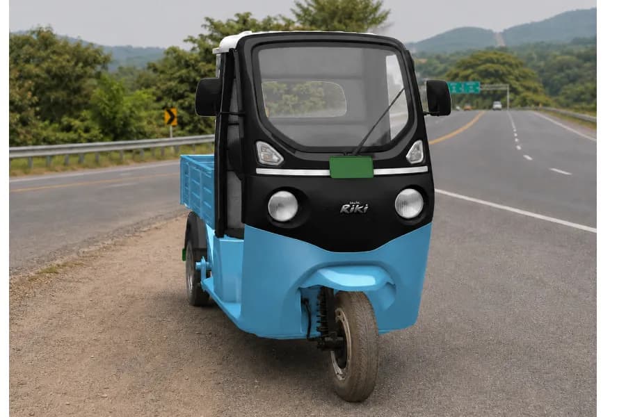 Bajaj Riki C40 EV Photo View