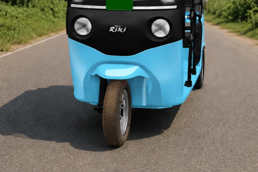 Bajaj Riki P40 EV Front Tyre View
