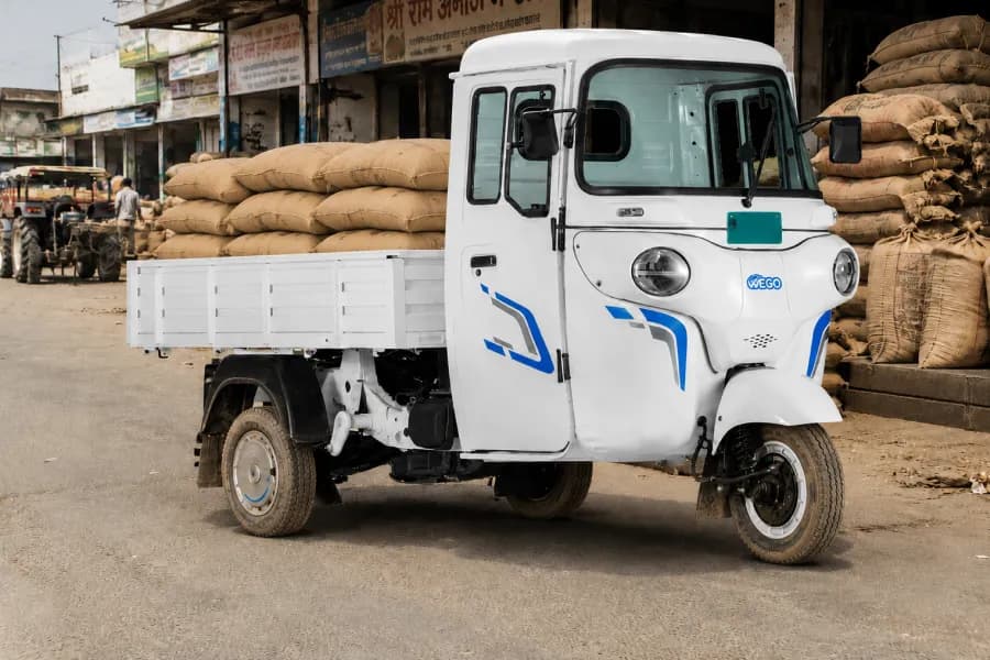 Bajaj Wego C90 EV Photo View