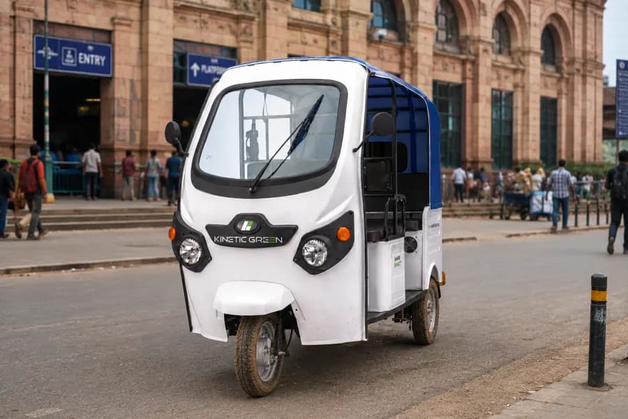 Kinetic Green Safar Smart Image