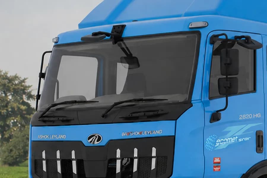 Mahindra Blazo i TRK 48 Windshield View