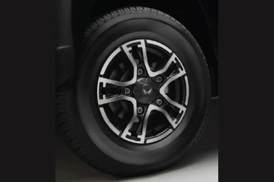 Mahindra Bolero Diamond Cut Alloy Wheel