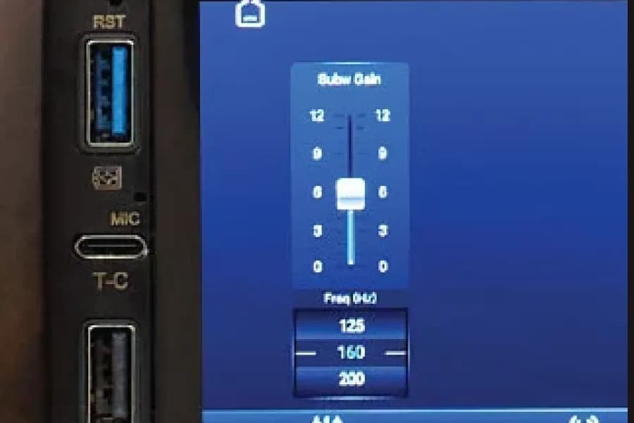 Mahindra Bolero USB C Type Charging Mode View