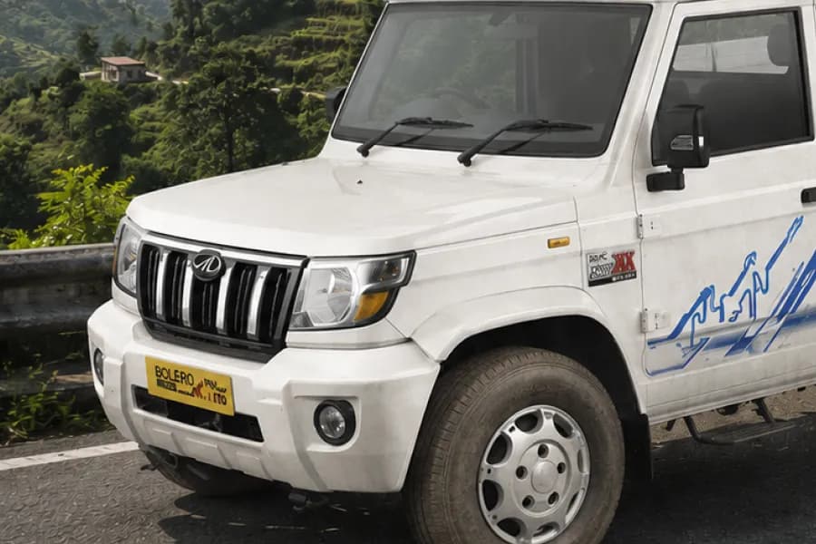Mahindra Bolero Maxx HD Bumper View