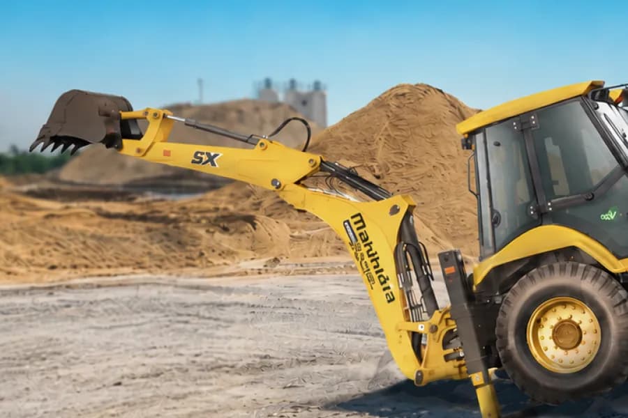 Mahindra Earthmaster SX Arm & Boom View