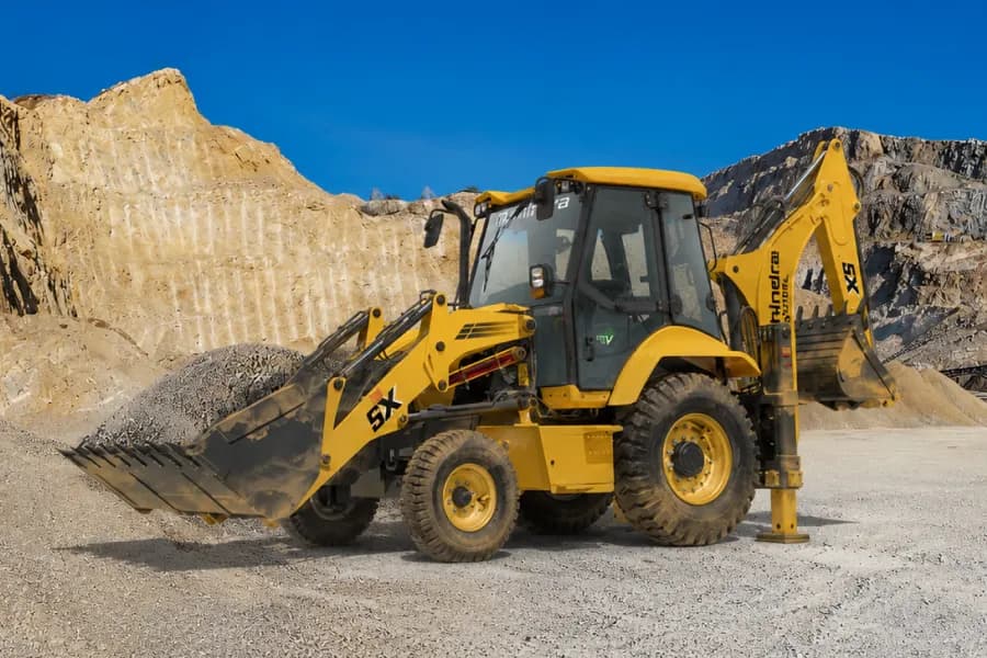 Mahindra Earthmaster SX Photo