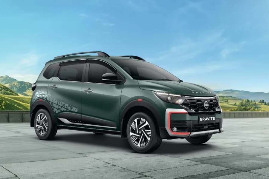 Nissan Gravite Right Side Front View