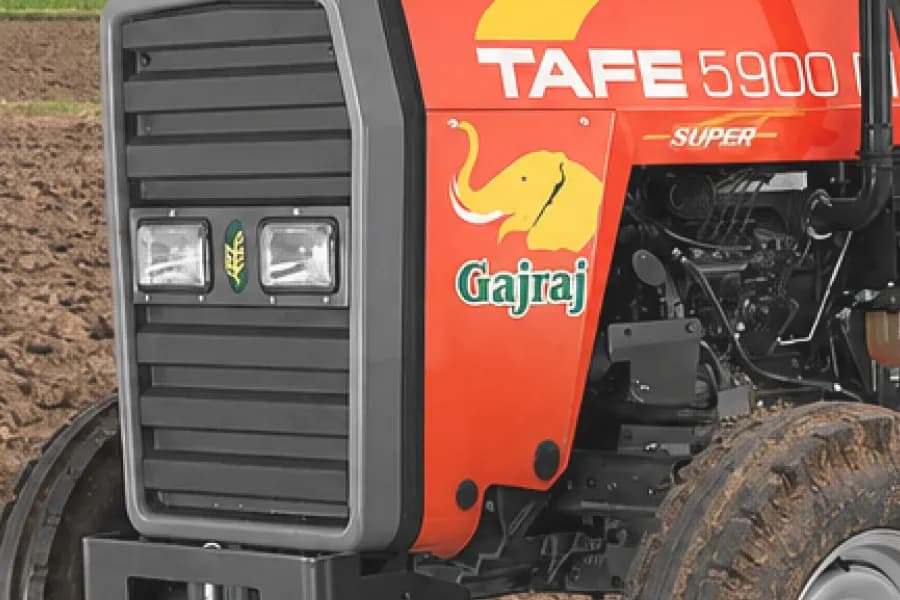 Tafe 5900 DI Headlight View