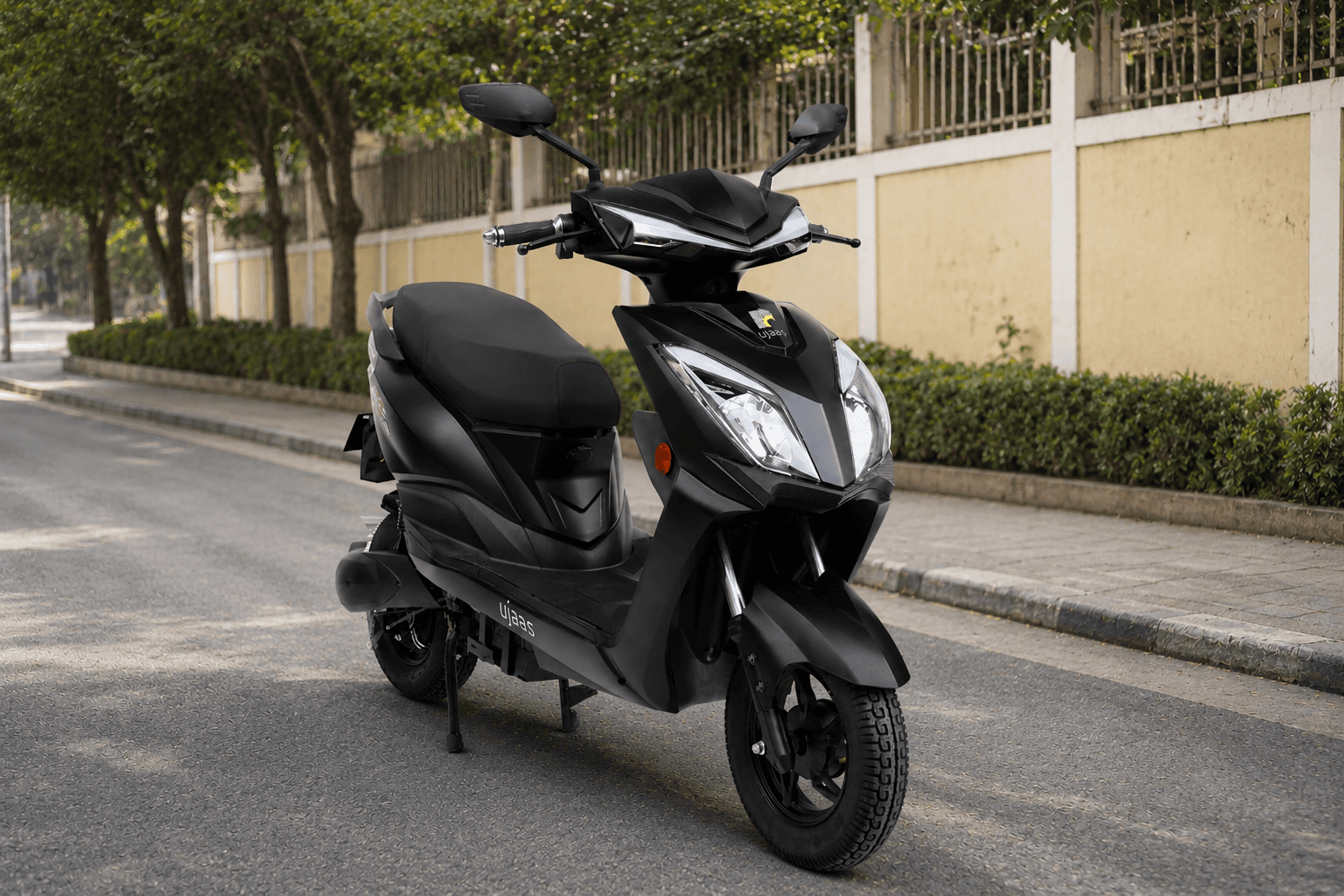 Ujaas eGo T3i
