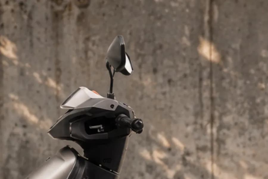 Vida VX2 Go Handle and Mirror View