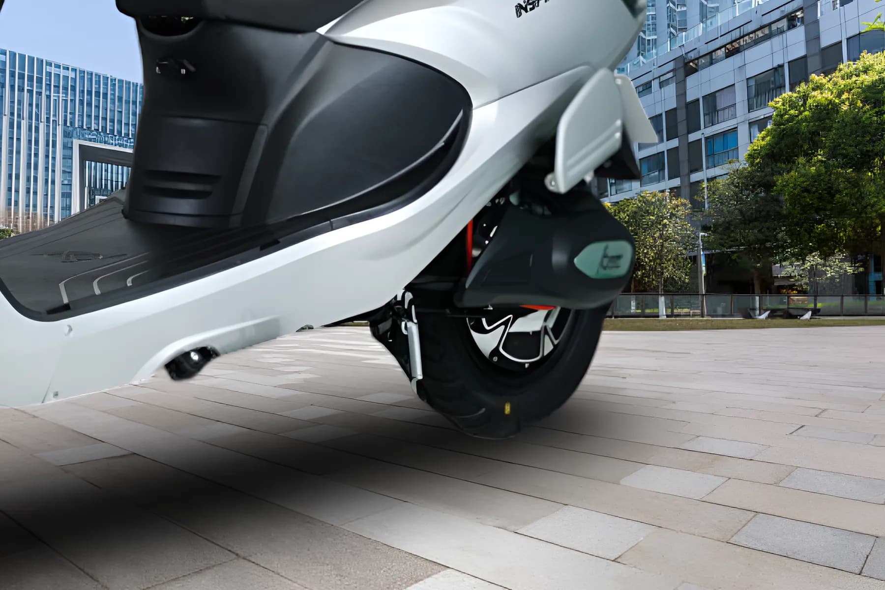 Amo Mobility Inspirer EV Rear Tyre View