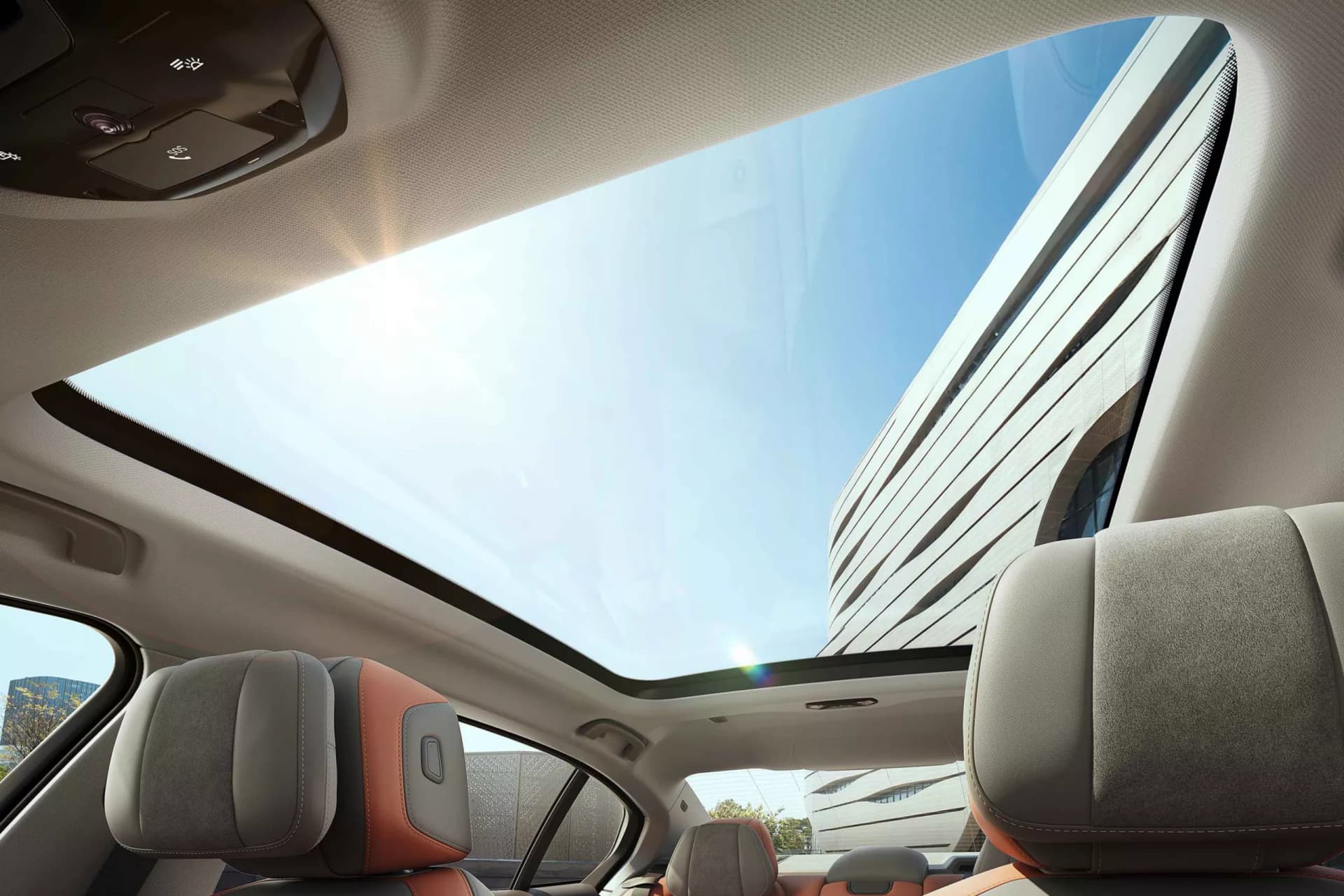 BMW 3 Series Long Wheelbase Sunroof View