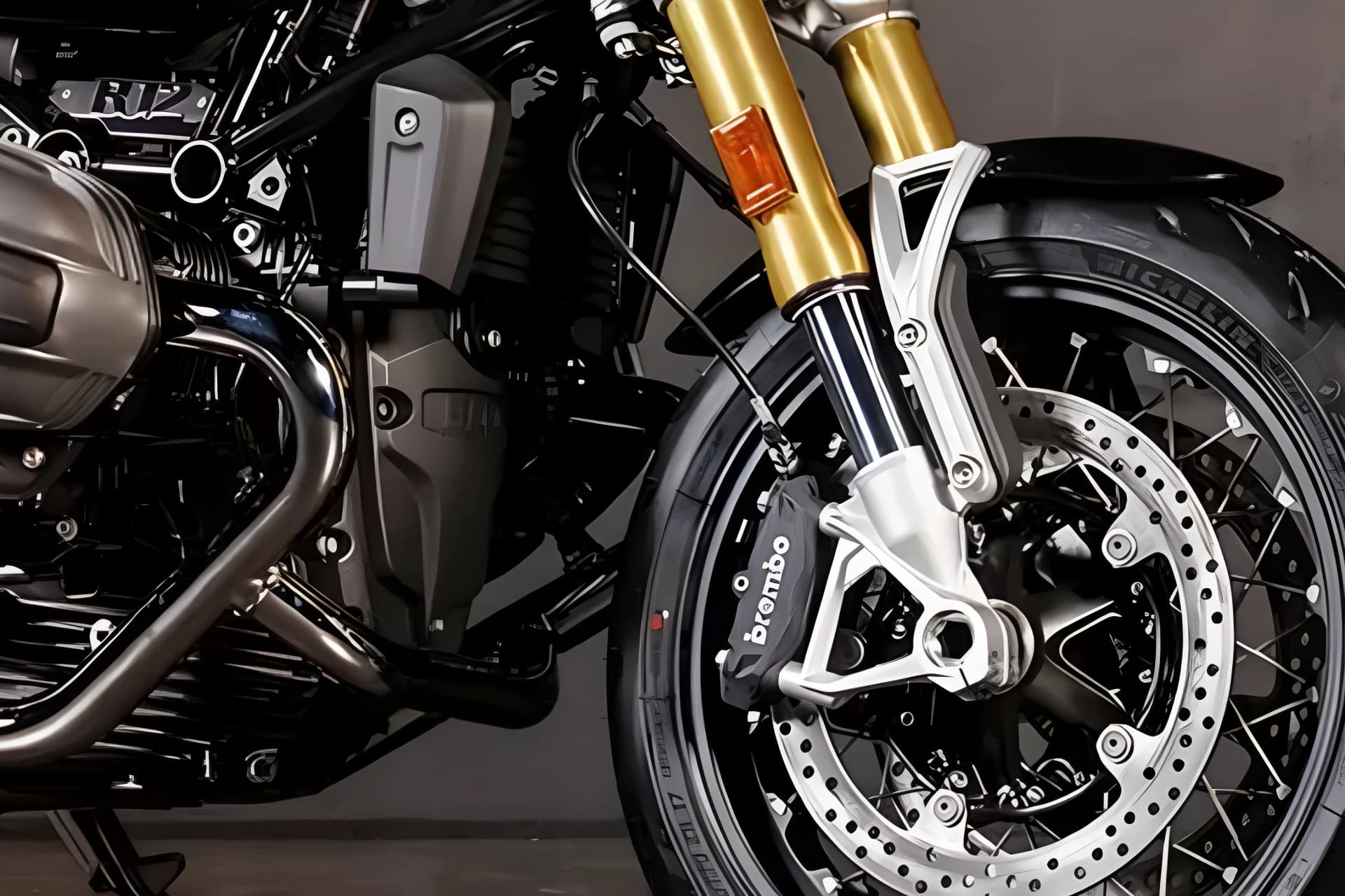 BMW R 12 Nine T Front Suspension View