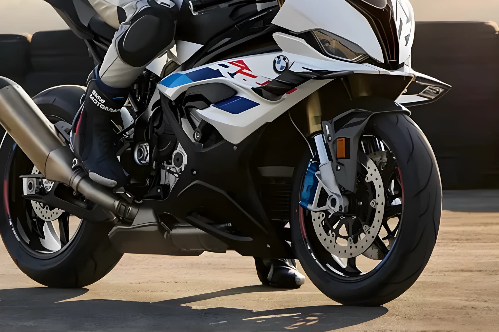 BMW S 1000 RR Front Suspension View