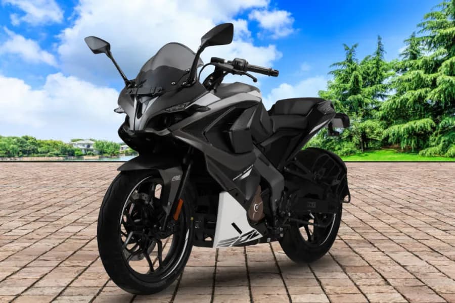 Bajaj Pulsar RS200 Image
