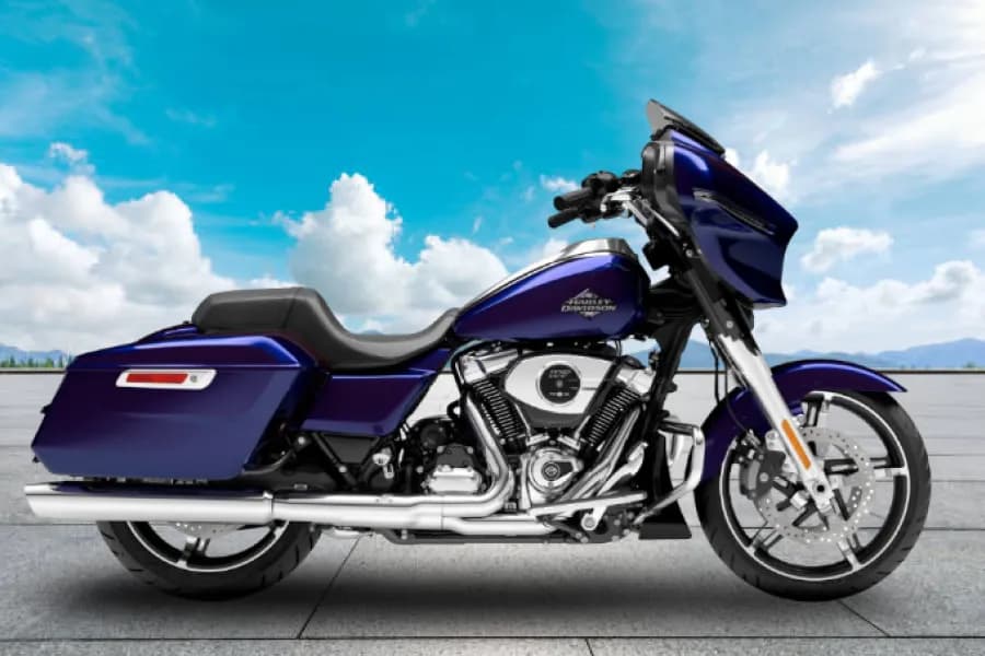 Harley Davidson Street Glide Right Side View