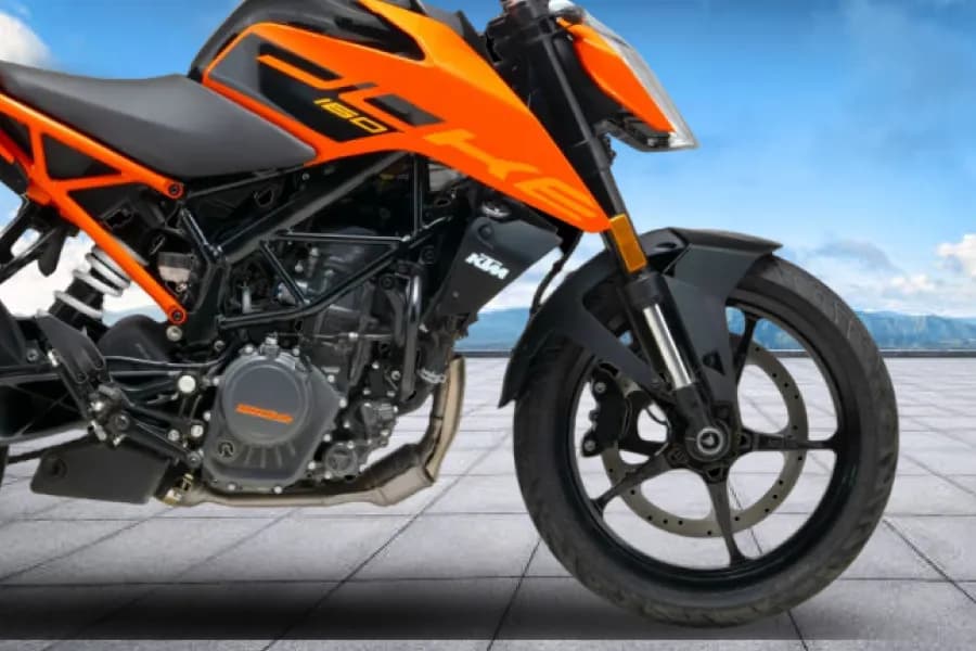 KTM 160 Duke Front Wheel & Suspension View
