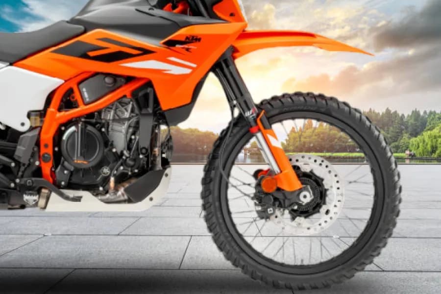 KTM Enduro 390 R Front Wheel View