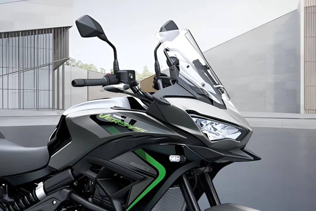 Kawasaki Versys 650 Handle View