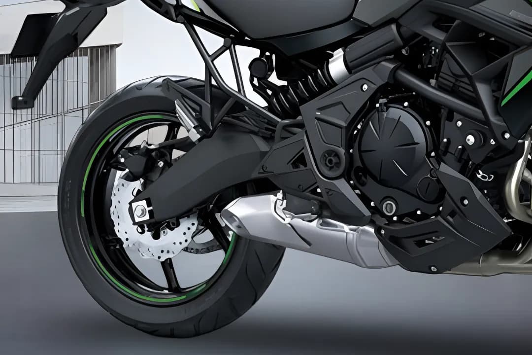 Kawasaki Versys 650 Exhaust Pipe View