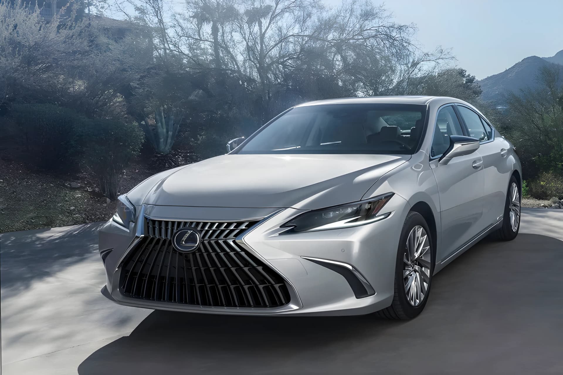 Lexus ES Hybrid Image