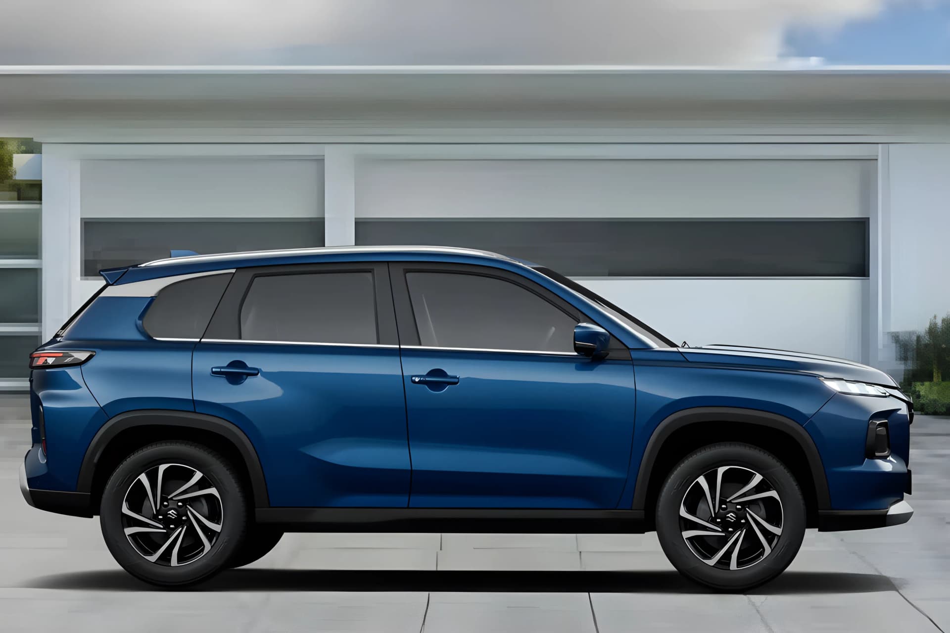 Maruti Suzuki Grand Vitara Right Side View