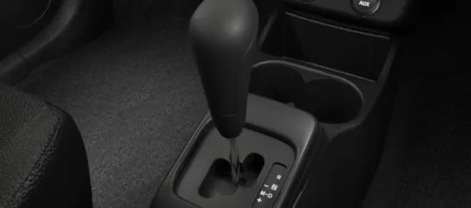 Maruti Suzuki Tour H3 Gear Shift View