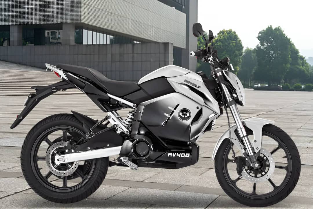 Revolt RV400
