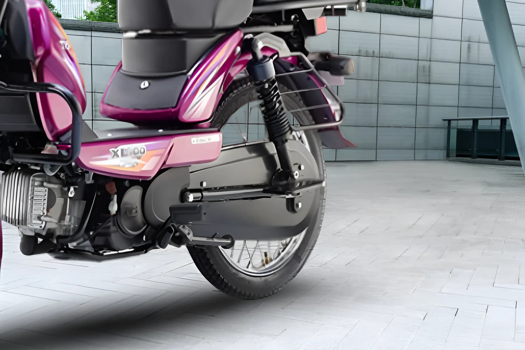 TVS XL 100 Heavy Duty i-Touch Start Engine View