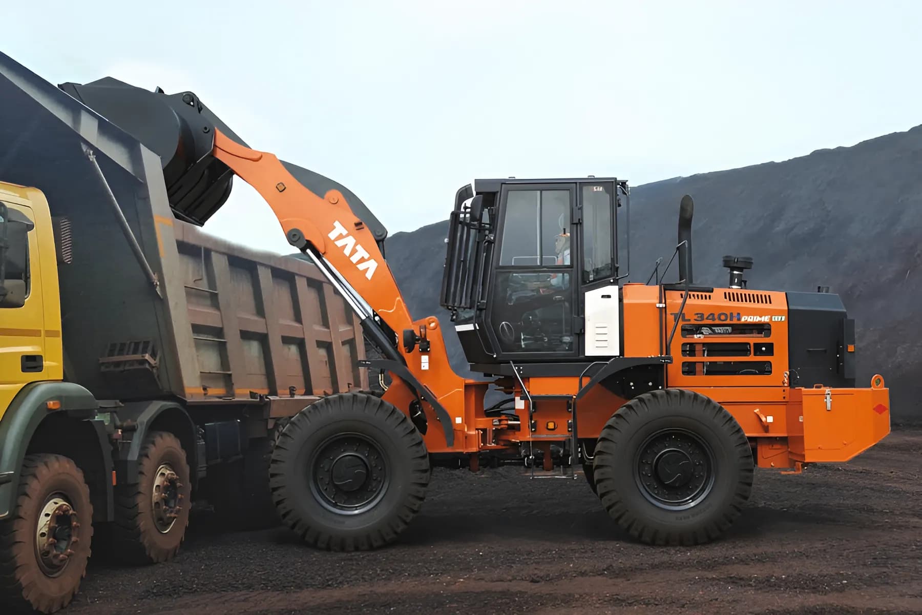 Tata Hitachi TL 340H Prime Operator Cabin View