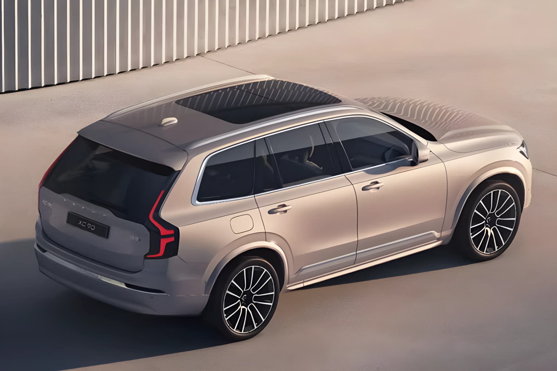 Volvo XC 90 Rear Right View