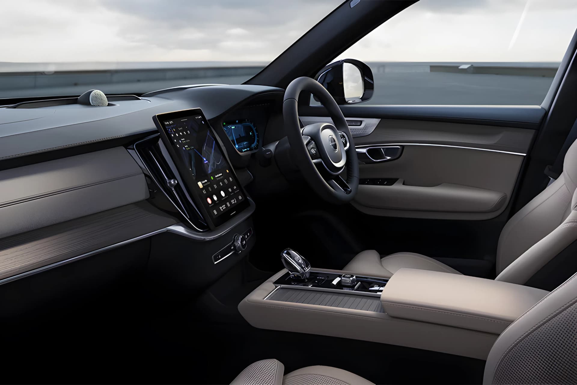 Volvo XC 90 Front Armrest View
